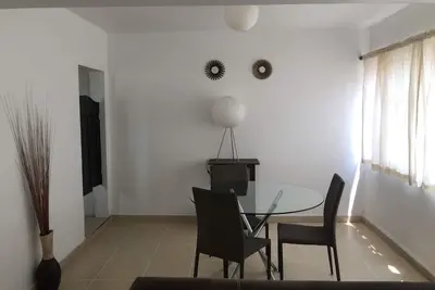 Image de Studio + terrace, fully equipped 5 min from the airport