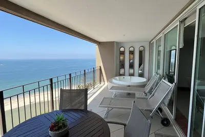 Image de Exclusive unit ocean front Grand Venetian Tower 2000