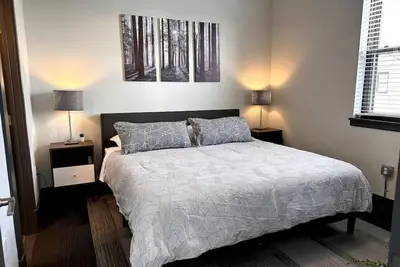 Image de Luxe downtown loft | arts & ale walkable