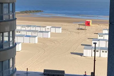 Image de Appart lumineux vue latérale mer 2 chambres, 1 sdb, 1sdd et garage (Le Zoute)