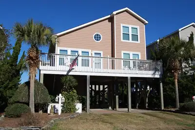 Image de Fall Getaways! - Close Beach Access - Beautiful Island Park 4 Bedroom Home
