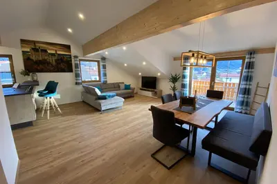 Image de 133m² apartment in Bayerniederhofen ***** Mountain and castle view