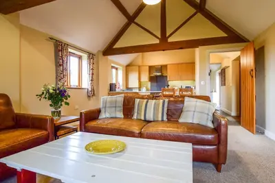 Image de Cider House at Oosland Barns - sleeps 4 guests in 2 bedrooms