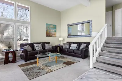 Image de Anchors Away - Spacious Margaritaville Estates Home!