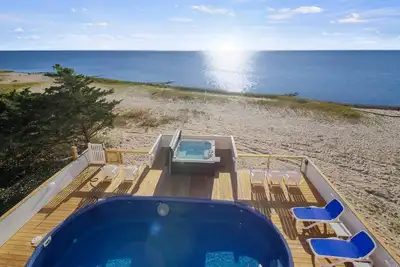 Image de Summer Savings -Luxury Soundfront w/ Pool, Hot Tub, Elevator, Watersports Access