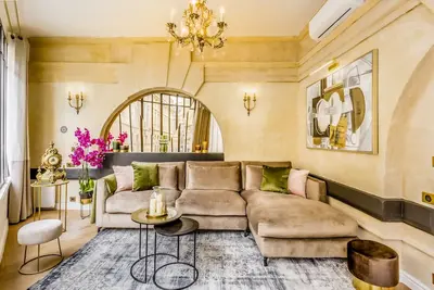 Image de Merveil Signature Suite - Valois - Louvre view