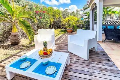 Image de Princess Anaelle · Plage d'Orient Bay, piscine, terrasse, Rdc, 150 m²