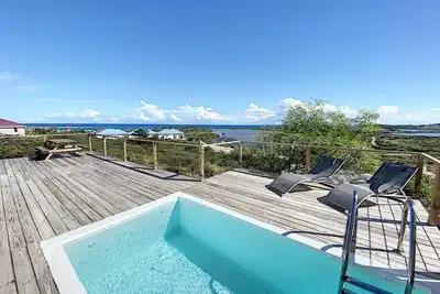 Image de Paradise View, Maison créole avec piscine privée à 5 min d'Orient Bay