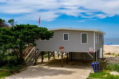Image de Sunrise Sunset / 3211 East Beach Drive - Coastal Vacation Resorts