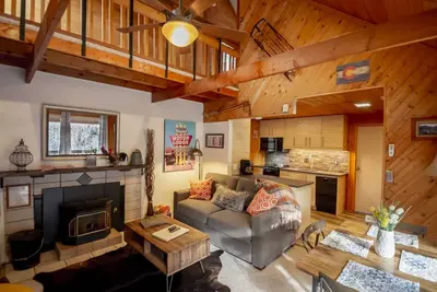 Image de Welcome to Rocky Top Cabins A & B- Basecamp for your adventures!