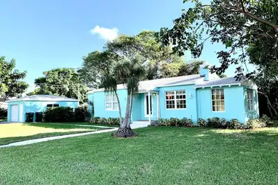 Image de Cozy cottage near downtown Delray Beach
