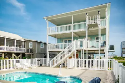 Image de A Sea View Cottage: Spacious and Sunny Ocean View Home with Private Pool, Tv on