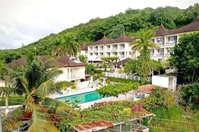 Montego Bay Best Kept Secret 2 B\/R Apartments - Block A, Unit 2