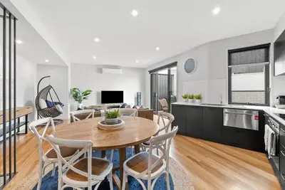 Image de Surf Central Townhouse: Walk to Beach and Shops