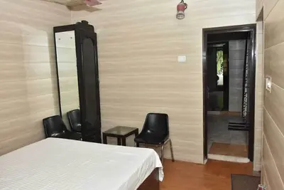 Image de Remarkable 6-Bedroom farmhouse in South Delhi