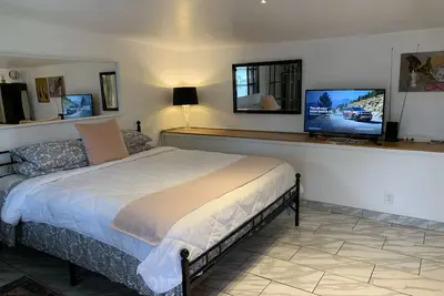 Image de Shabby Chic Guest House La Hills 2
