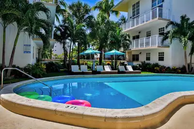 Image de Your Relaxing Getaway Awaits! 2 Bedroom Suite, Living Room and Full-Kitchen