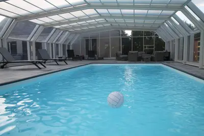 Image de Villa avec piscine couverte et chauffée toute l'année