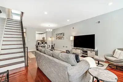 Image de Outstanding Home! Relaxing Rooftop+Patio W/Grill
