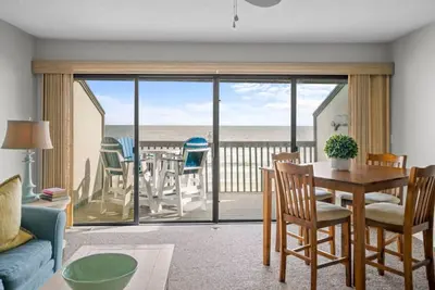 Image de A touch of Paradise Oceanfront Views BBQs & a Pool