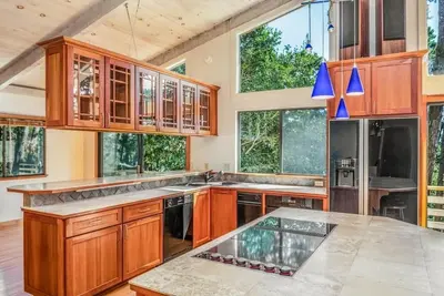 Image de Whale Watch, Golf, Carmel Bch, Aquarium. Amazing Dlx Pble Bch 4/3 House. Slps 8.