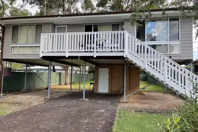 Image de Beautiful Lake view cottage. Newly renovated. A few steps from lake