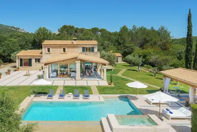 Image de Belle villa \"Golf Marina\" avec vue sur la montagne, piscine, bain à remous, Wi-Fi et climatisation