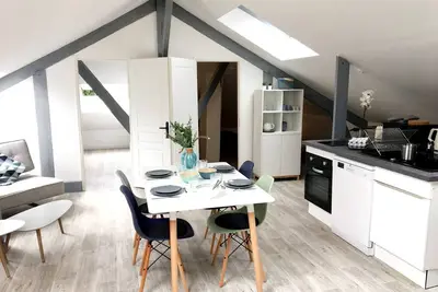 Image de Appartement-loft de charme, refait à neuf Modifier