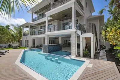 Image de Summer Strand Resort like pool, close to beach, kayak w/ manatees, Rooftop Deck