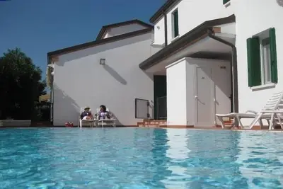 Image de Maison de vacances Caorle pour 1 - 6 personnes avec 2 chambres à coucher - Maison mitoyenne