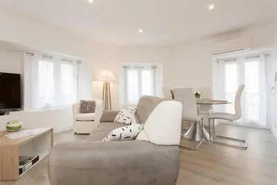 Image de Rue d'Antibes area: new 2 beds/ 2 baths