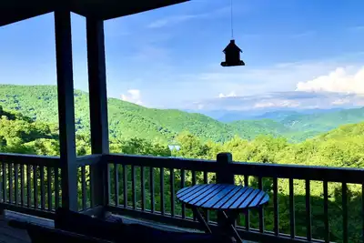 Image de Direct Mountain Views! Ski\/Hike on-site! Private balcony! Wow! !