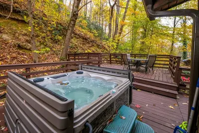 Image de Cabin On the Creek - Ask About Free Attraction Tickets!