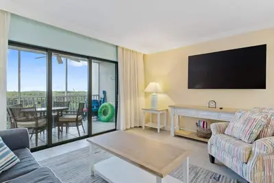 Image de Renovated Bayside Villa at South Seas Resort