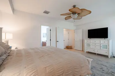 Image de Very clean 3 bedroom, 2 bath. Easy walk to Siesta Key Beach & Restaurants.