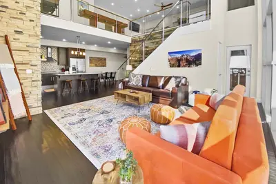 Image de Bunker Creek 2bdrm/2bth loft, hot tub, & walking distance to lifts