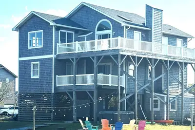 Image de Water Front Luxury, Fisherman/Boaters Dream - Tiki Bar, New Kitchen, Firepit. . . .