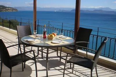 Image de Sunrise 2 Apartment - Beautifully Located Air Conditioned Apartment Above Beach