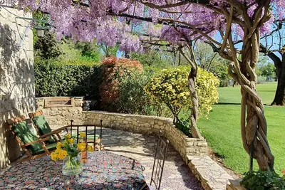 Image de Charming cottage on private estate - fireplace, private, secluded