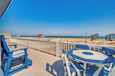 Image de Summer Savings - Premier SemiOceanfront Home w/ Pool, Hot Tub, Elevator, Theater
