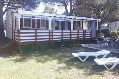 Image de Mobile home 40m ² tout confort, terrasse 28m², Clim, Lv, Ll, Tv sur grand terrain