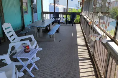 Image de Beach Home with Sound and Ocean Access - 3 Bedrooms 2 Baths - Lots of Parking