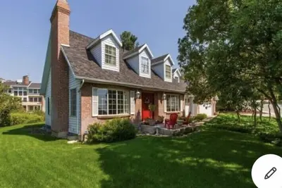Image de Spacious, Beautiful 7 bedroom Home on the Mountain w Hot Tub (weeklydiscount! )
