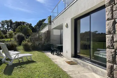 Image de Appartement récent à 500m de la plage de Trestraou avec jardin à Perros-Guirec