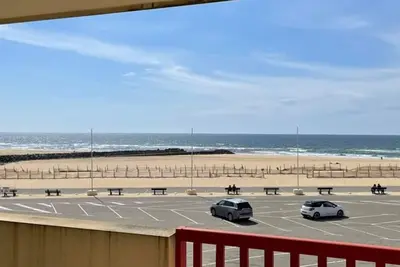 Image de Appartement T2 avec terrasse et parking Ă Vieux-Boucau