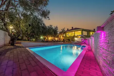 Image de Dalmatian holiday home with swimming pool