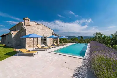 Image de Villa Montona - Spacious villa with a wonderful view of Motovun