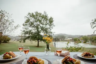 Image de Bluebush Estate - Group Getaway\nLocated in Lovedale the Heart of the Hunter