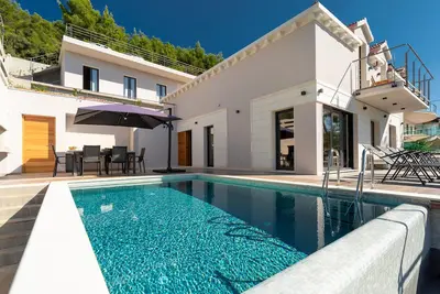 Image de Belle maison à Blato avec jacuzzi