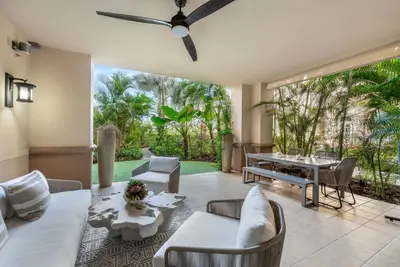 Image de Ground Floor property steps away from 7Mile Beach, at the Ritz Carlton